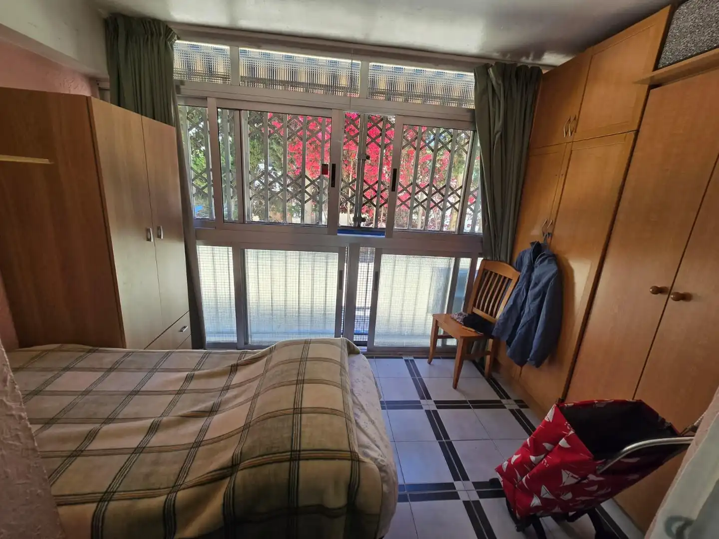 Dormitori de Estudi en venda en Benidorm amb Aire condicionat, Moblat i Piscina comunitària