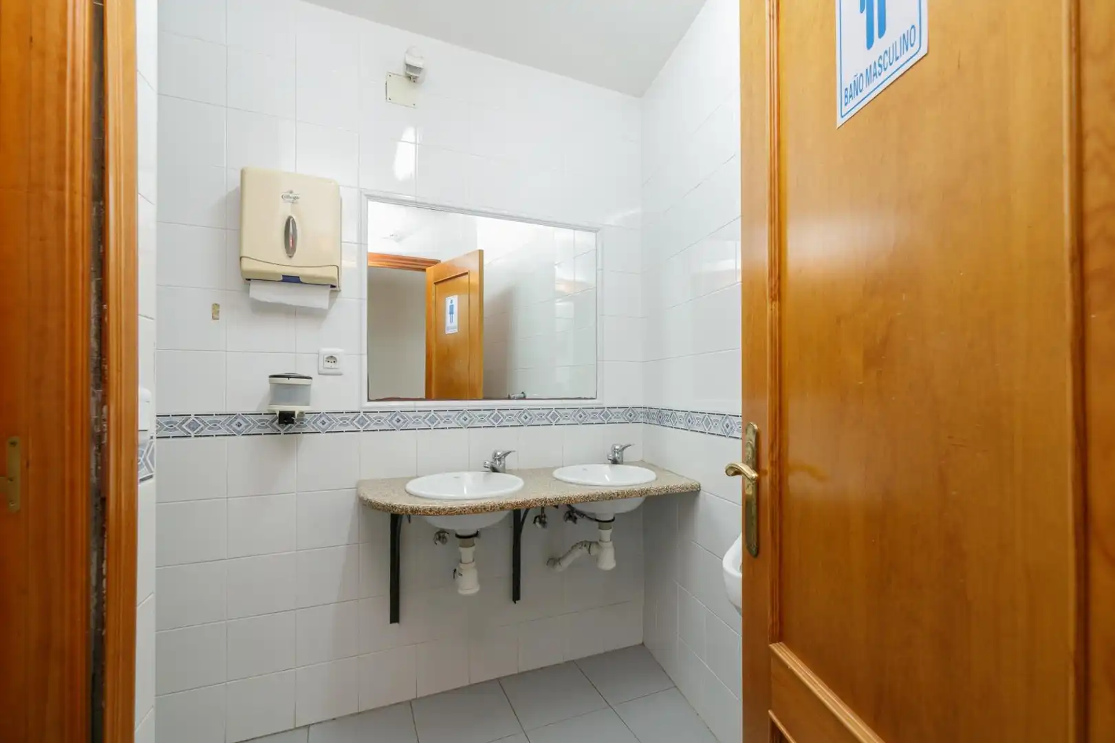 Bathroom of Houses for sale in Arbo  with Heating, Private garden and Storage room