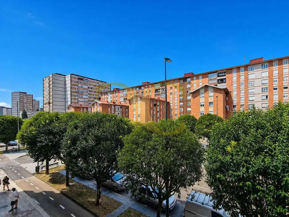 Außenansicht von Wohnung zum Verkauf in Gijón  mit Heizung und Möbliert