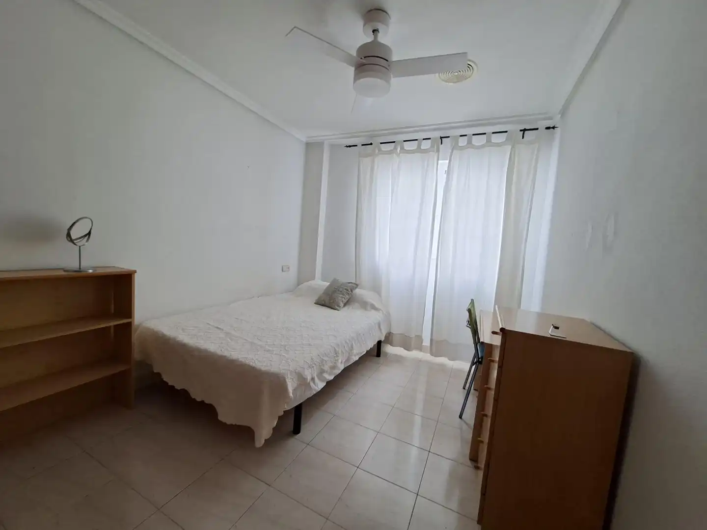 Habitación de Piso de alquiler en Murcia con Trastero, Amueblado y Balcón