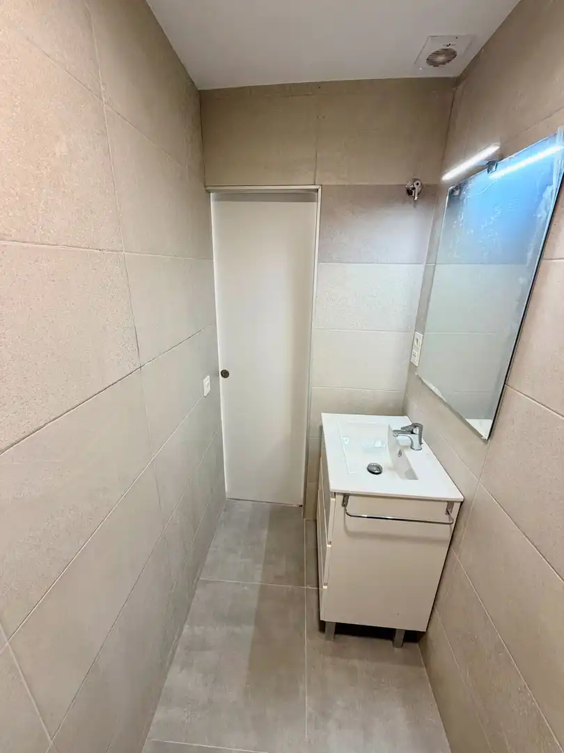 Bathroom of Flat for sale in Fuengirola  with Air Conditioner, Heating and Community pool