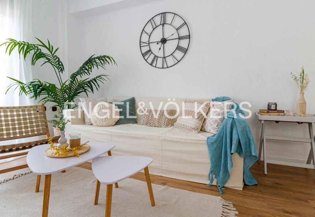 Sala d'estar de Pis de lloguer en  Valencia Capital amb Aire condicionat, Calefacció i Balcó