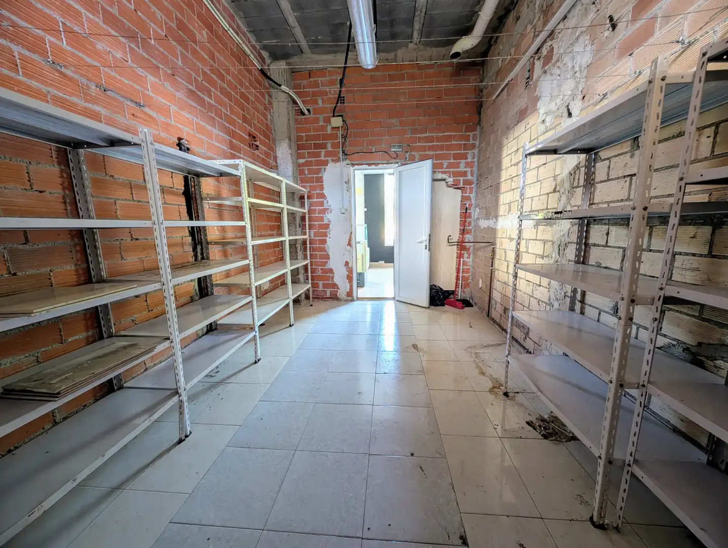 Local comercial en venda a Bárcena de Cicero, imagen 9