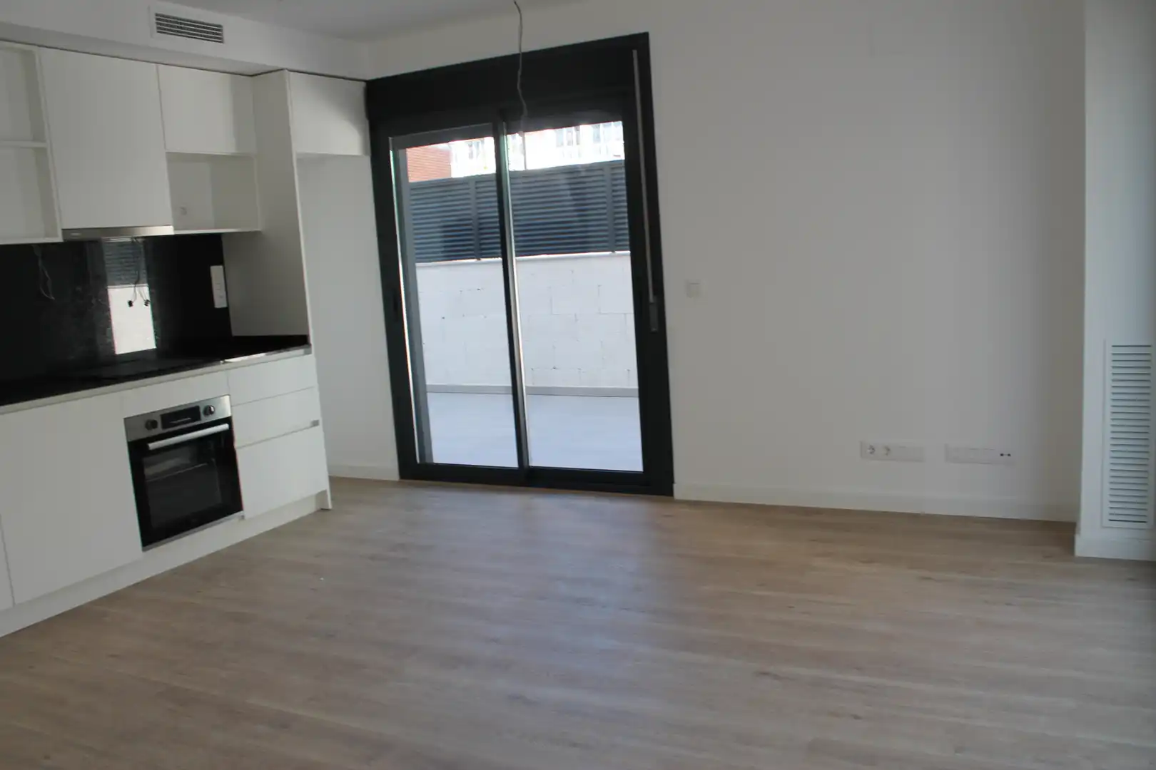 Planta baja en venta en Cubelles con Aire acondicionado, Calefacción y Jardín privado