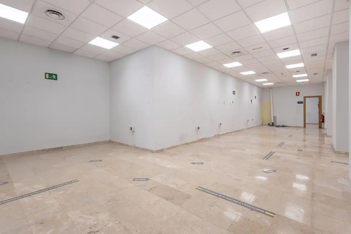 Local comercial de lloguer a Centro, imagen 4