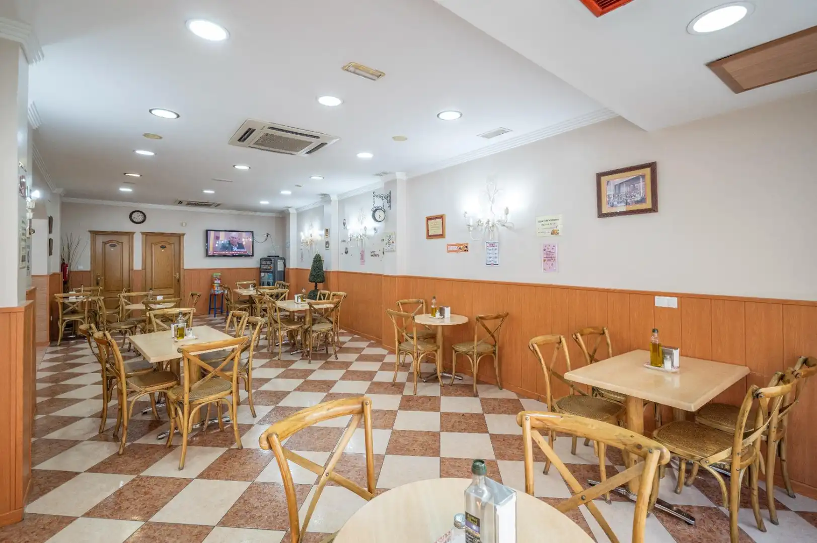 Business premises for sale in de Jueves, imagen 24