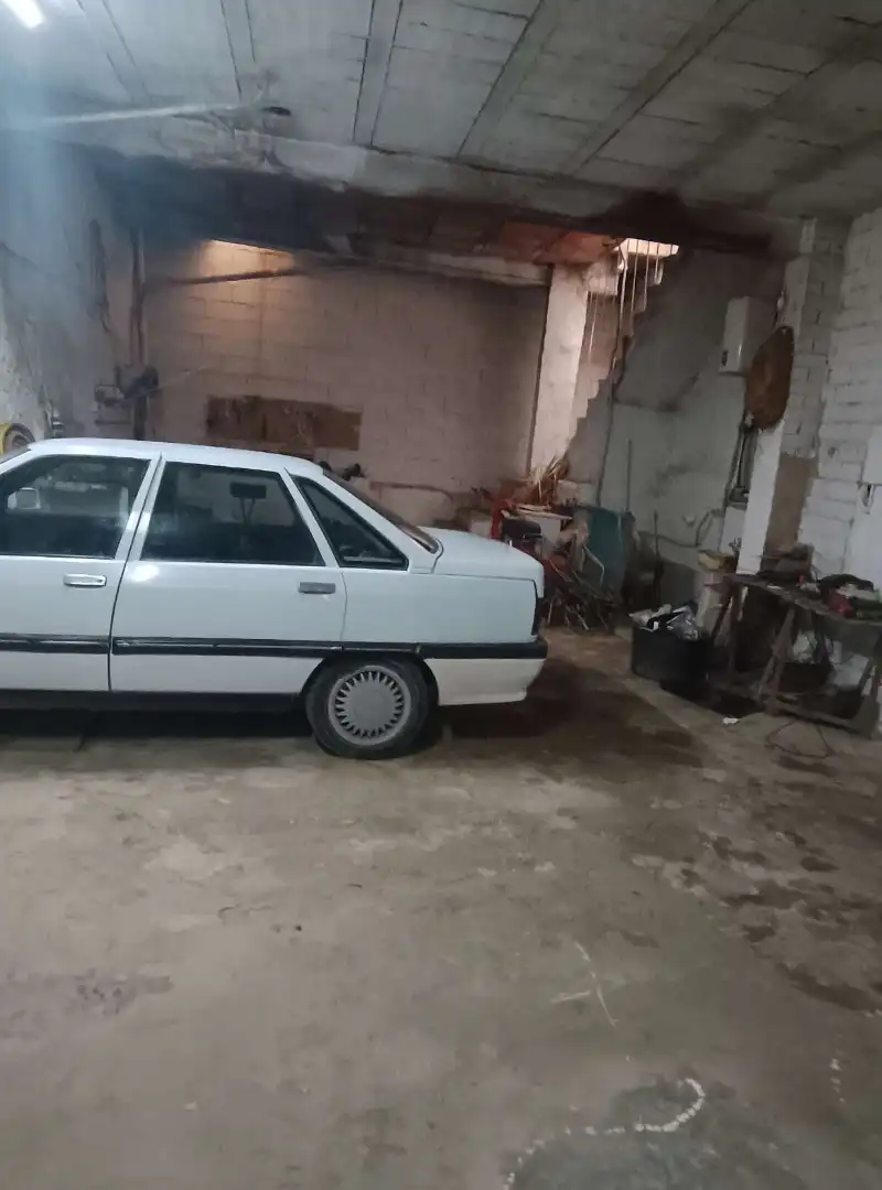 Aparcament de Casa o xalet en venda en Venta del Moro amb Terrassa, Traster i Moblat