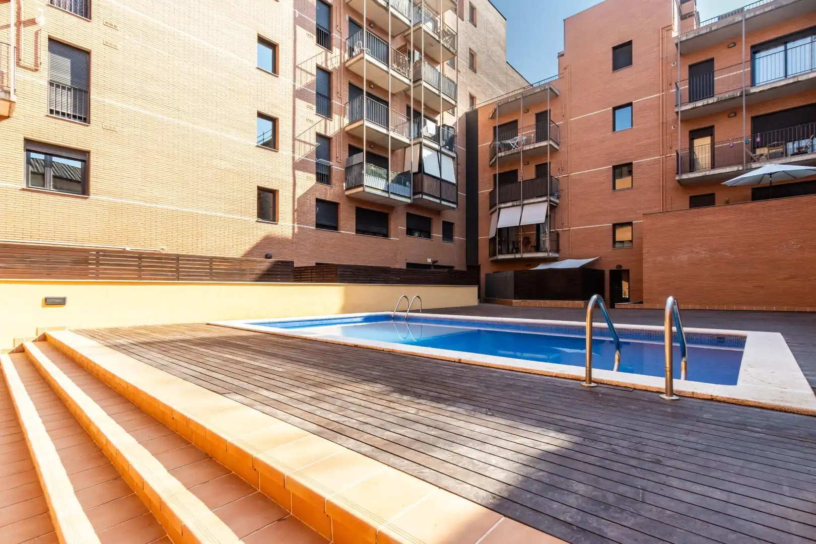 Piscina de Piso en venta en Sabadell con Aire acondicionado, Calefacción y Parquet