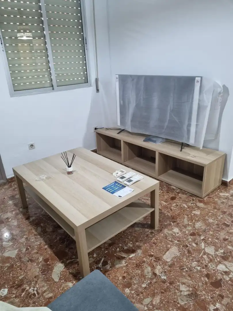 Piso de alquiler en ALBERCHE, El Plantinar – Avda. La Paz - El Juncal