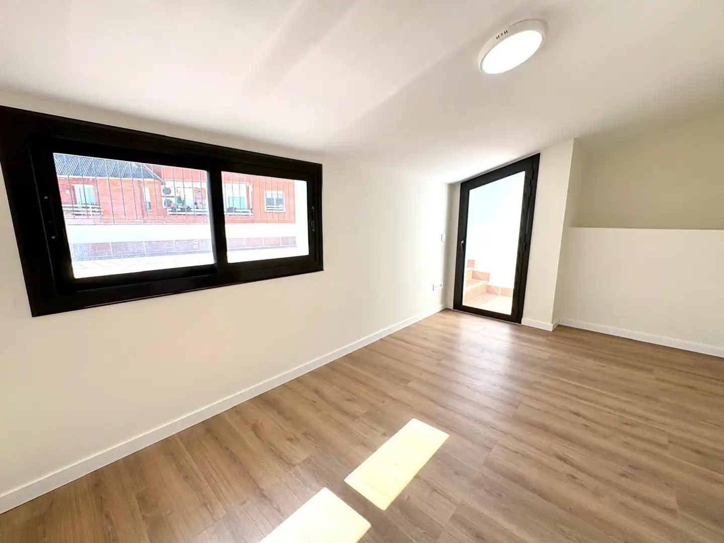 Ático en venta en Santa Perpètua de Mogoda con Aire acondicionado, Calefacción y Parquet