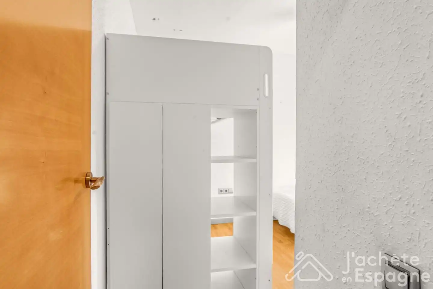 Habitación de Apartamento en venta en Gavà con Calefacción y Terraza