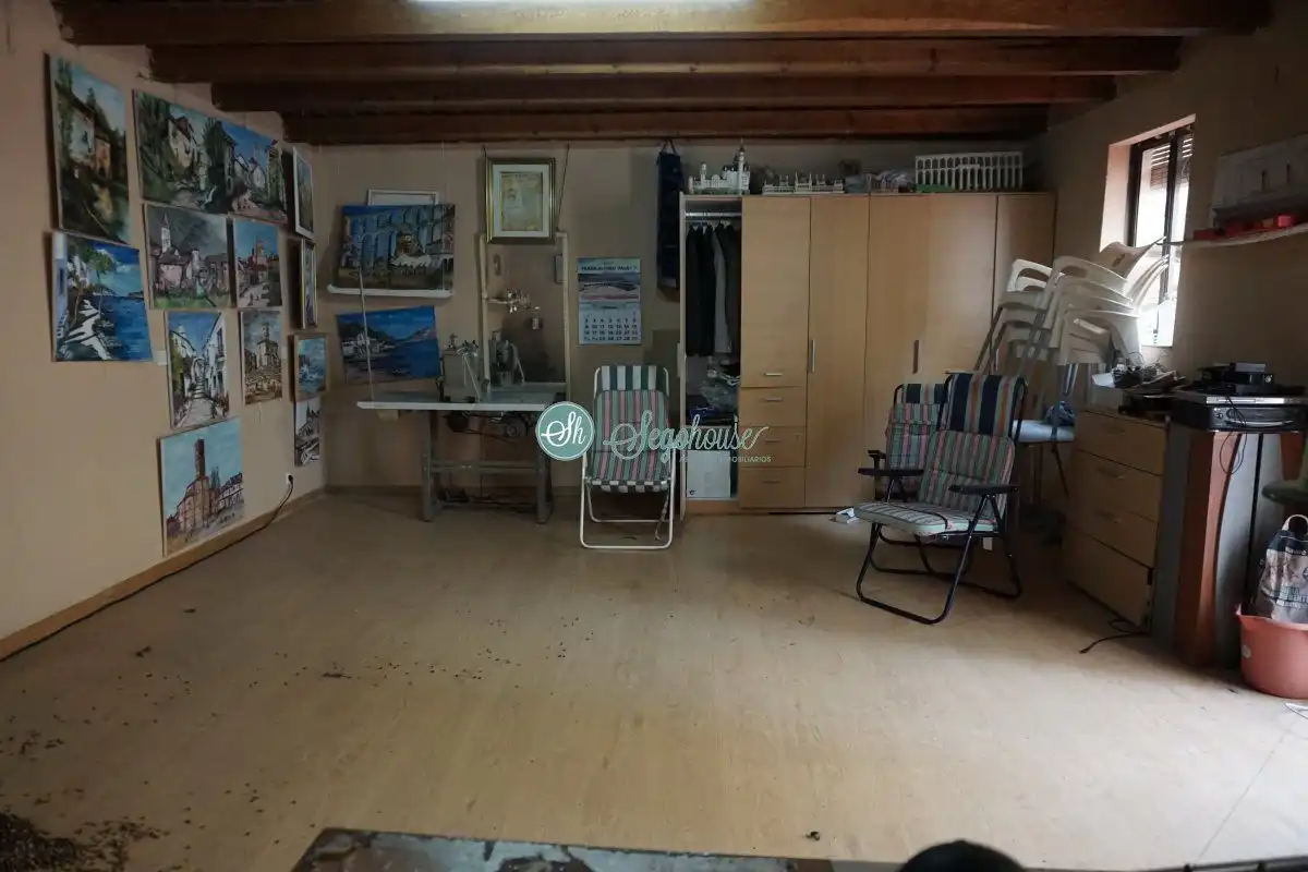 Piso en venta en Segovia con Calefacción, Parquet y Terraza