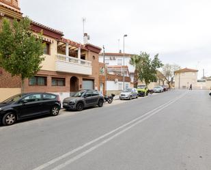 Vista exterior de Casa adosada en venda en Maracena amb Calefacció, Terrassa i Traster