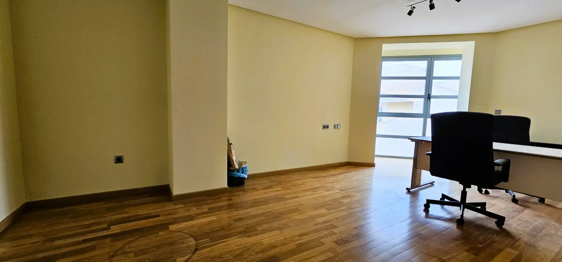 Inmuebles singulares con ascensor en venta en Avenida Santa Eulalia 64, imagen 32