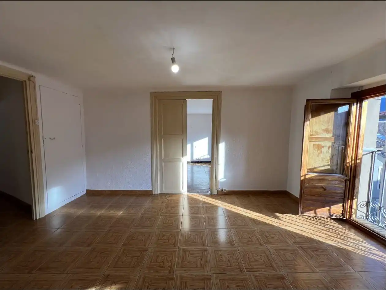 Flat for sale in Jaca