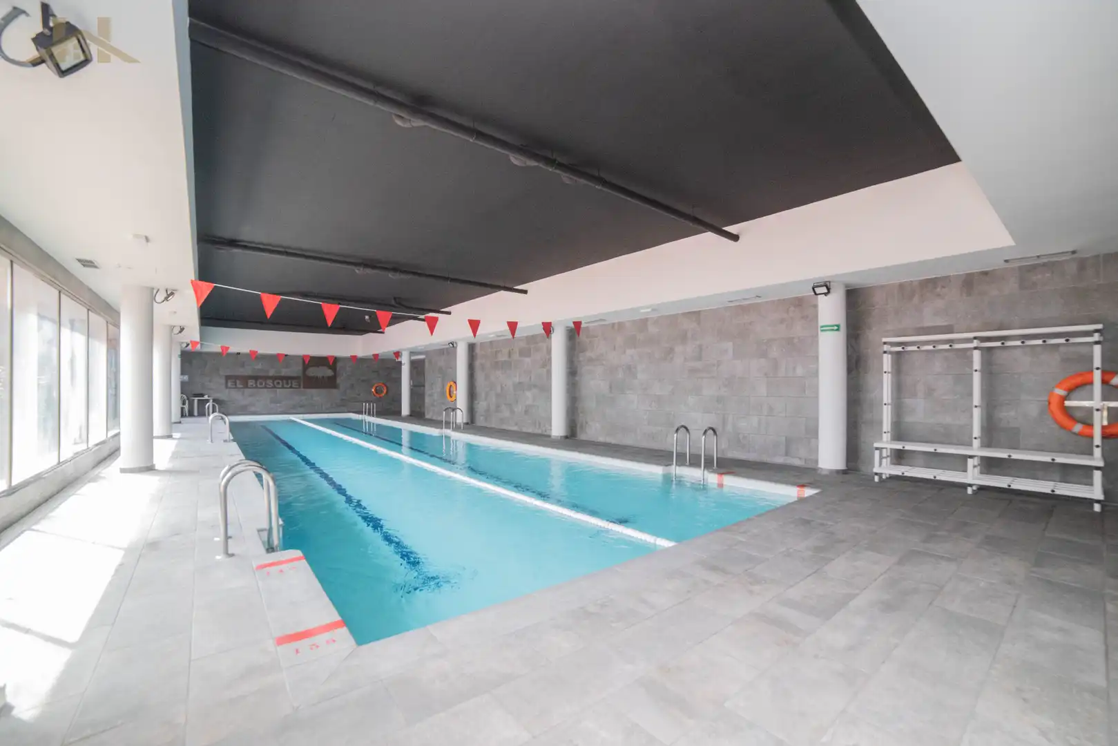 Schwimmbecken von Wohnung zum Verkauf in Pinto mit Klimaanlage, Heizung und Terrasse