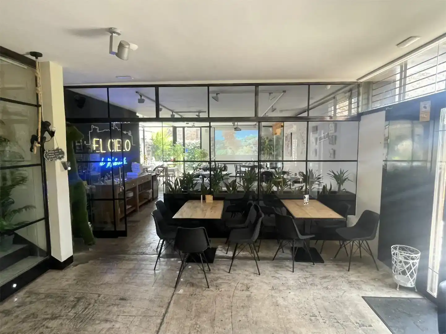 Local en venta en Medinaceli con Aire acondicionado