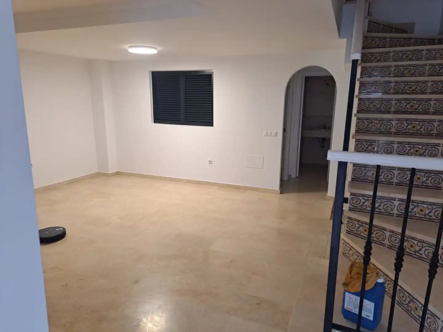 Einfamilien-Reihenhaus zum Verkauf in Manilva mit Privatgarten und Gemeinschaftspool