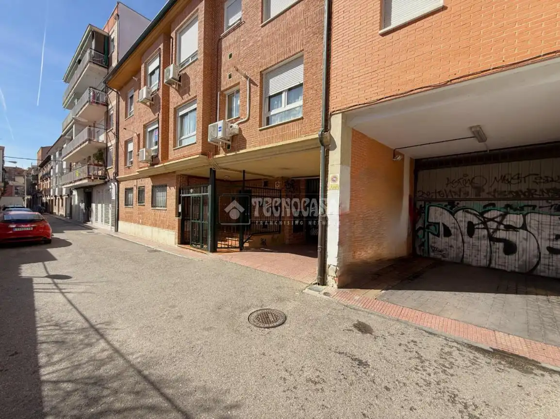 Vista exterior de Piso en venta en Alcalá de Henares con Aire acondicionado y Calefacción