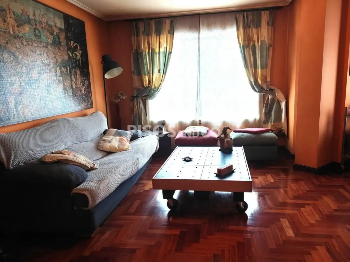 Sala d'estar de Pis en venda en A Coruña Capital  amb Calefacció, Traster i Moblat