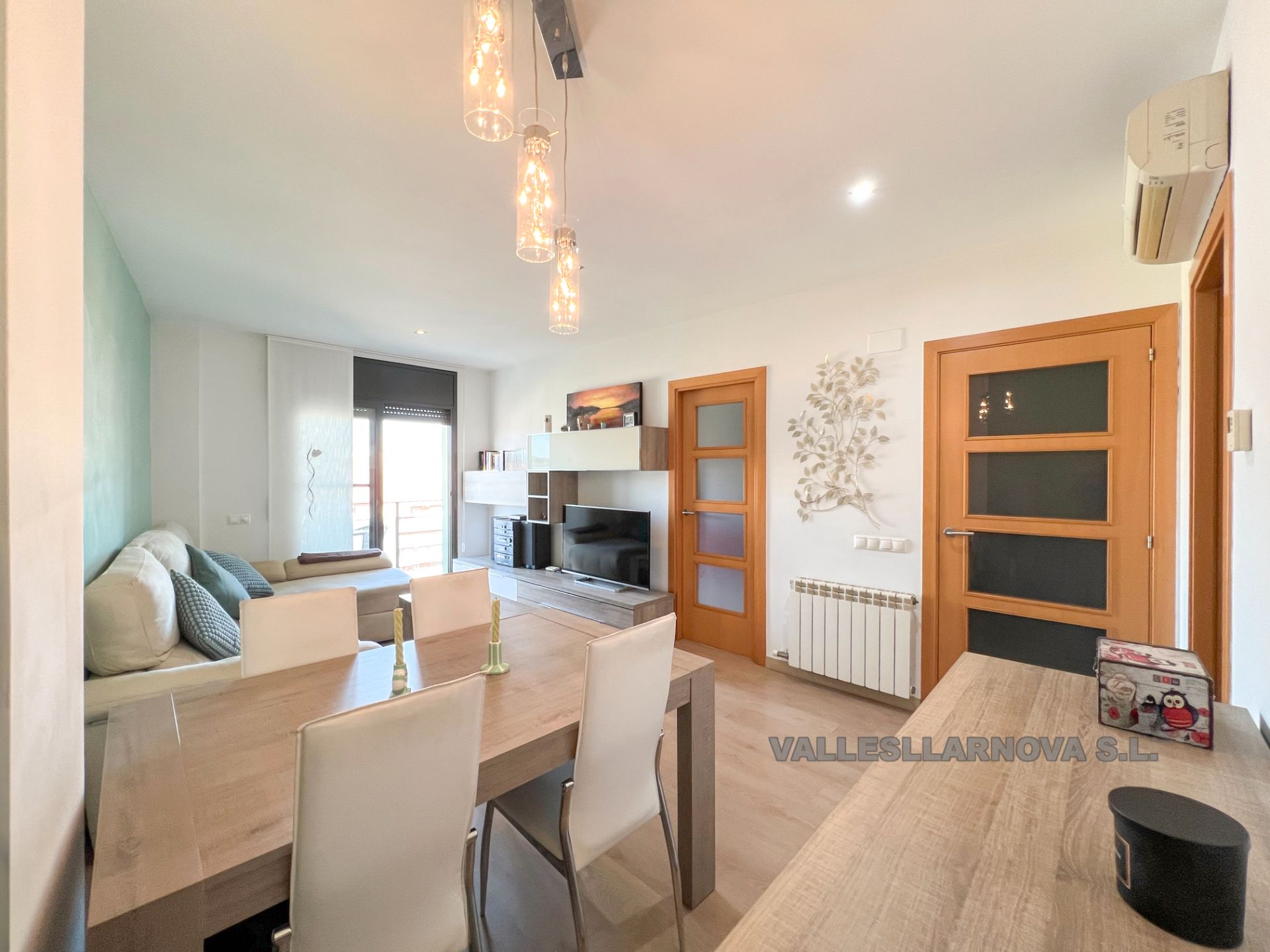 Menjador de Pis en venda en Mollet del Vallès amb Aire condicionat, Calefacció i Parquet