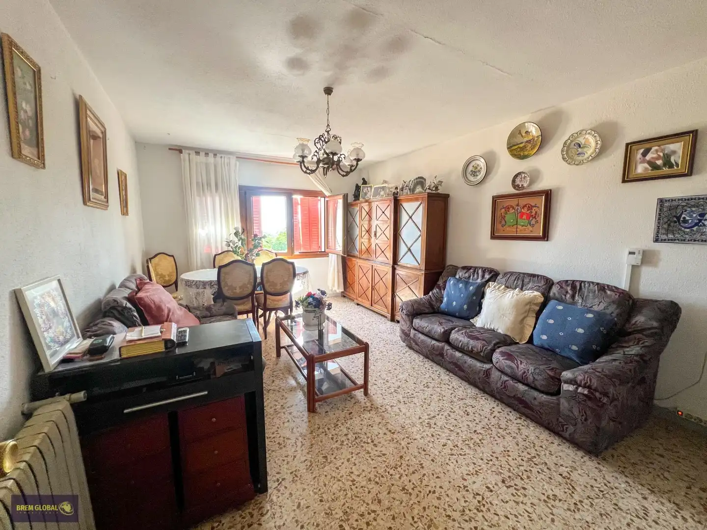 Sala d'estar de Casa adosada en venda en Bustarviejo amb Calefacció, Terrassa i Balcó