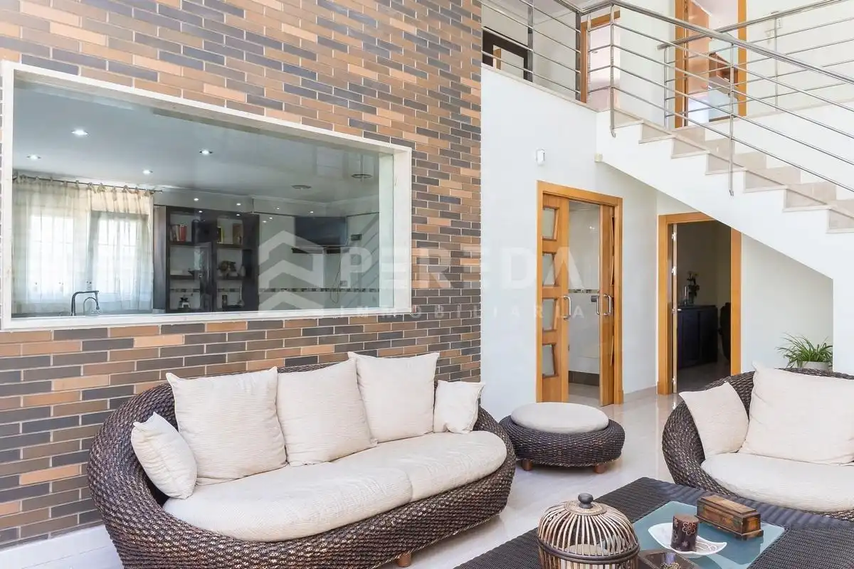 Sala de estar de Casa o chalet en venta en Roquetas de Mar con Aire acondicionado, Jardín privado y Piscina