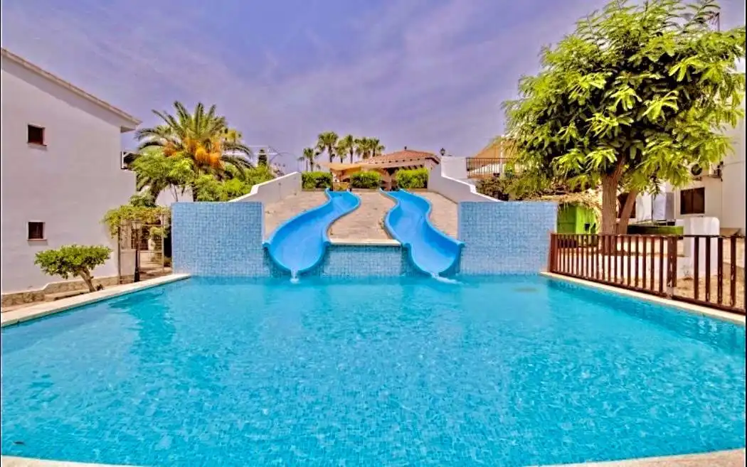 Piscina de Apartament en venda en Alaior amb Aire condicionat, Calefacció i Terrassa