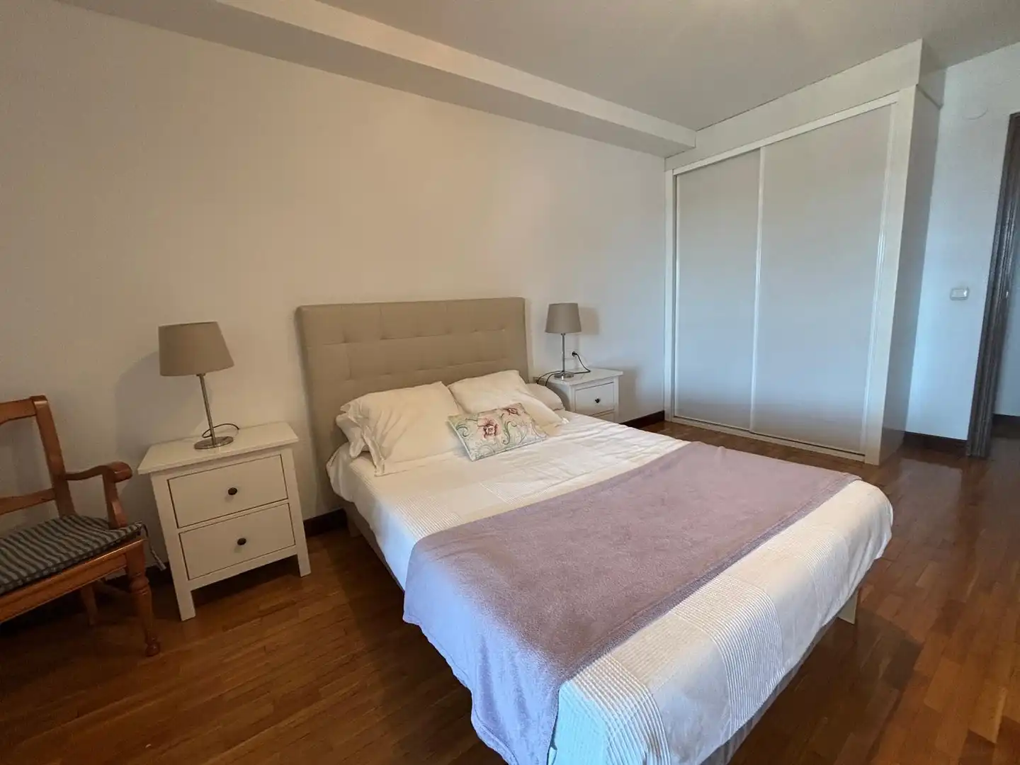 Habitación de Piso de alquiler en  Pamplona / Iruña con Calefacción, Parquet y Terraza