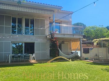 Adosado con piscina en venta en El Balis - Can Calella