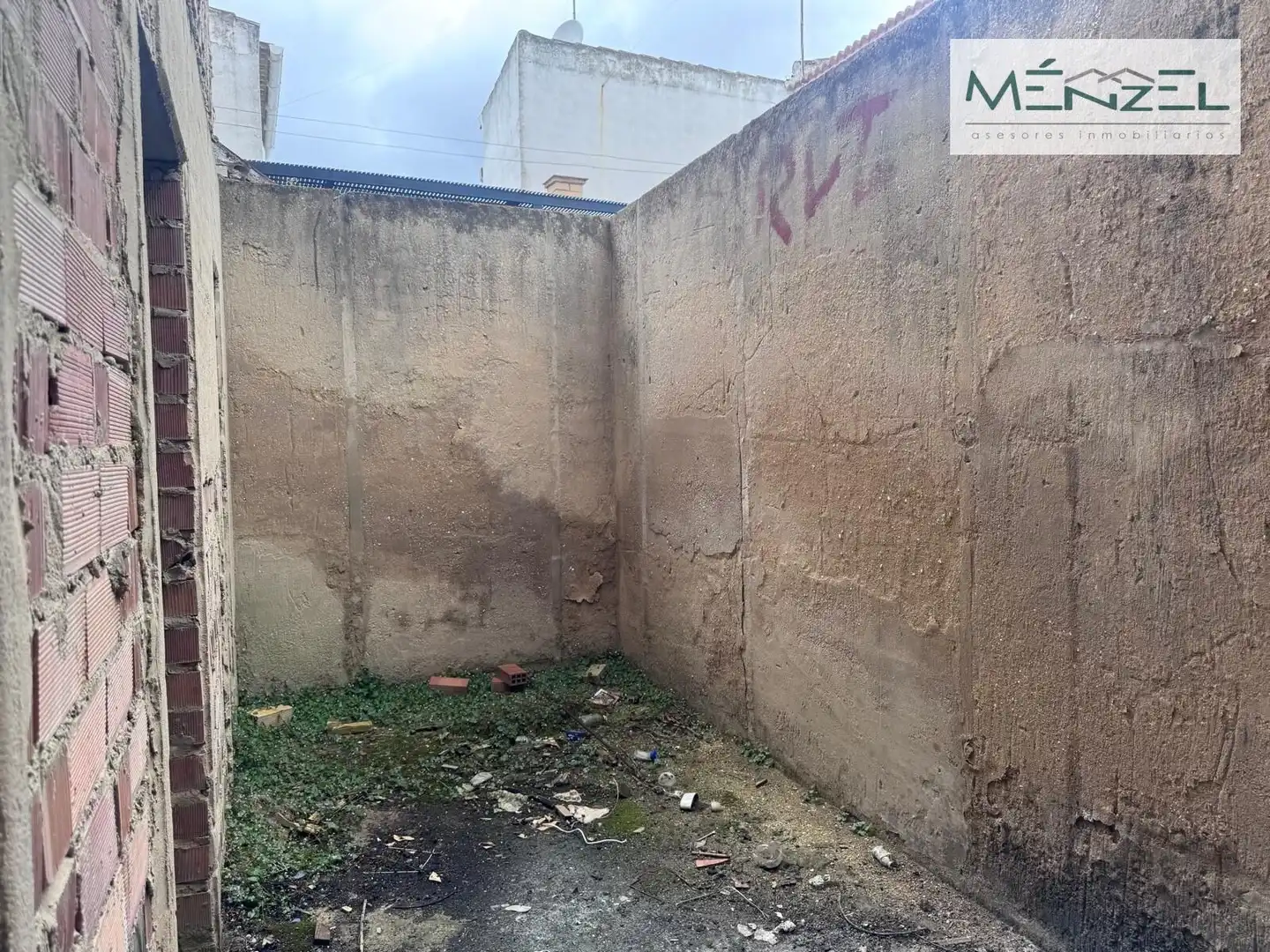 Buildings for sale in Pilas