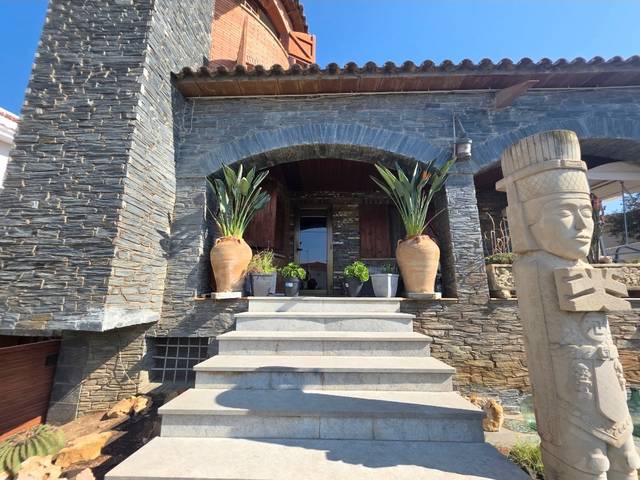 Casa-chalet en Venta en Roda de Berà