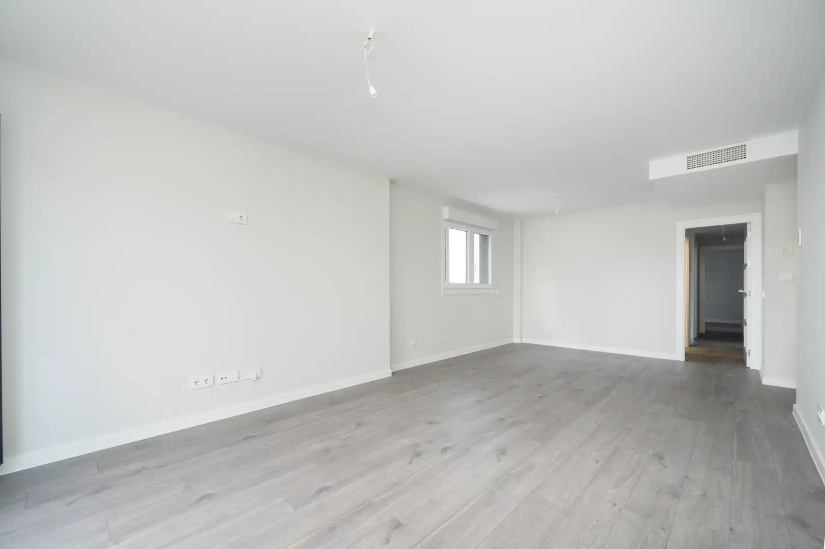 Wohnzimmer von Dachboden zur Miete in Madrid mit Klimaanlage, Heizung und Parkett