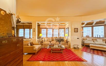 Living room of Flat for sale in  Barcelona Capital