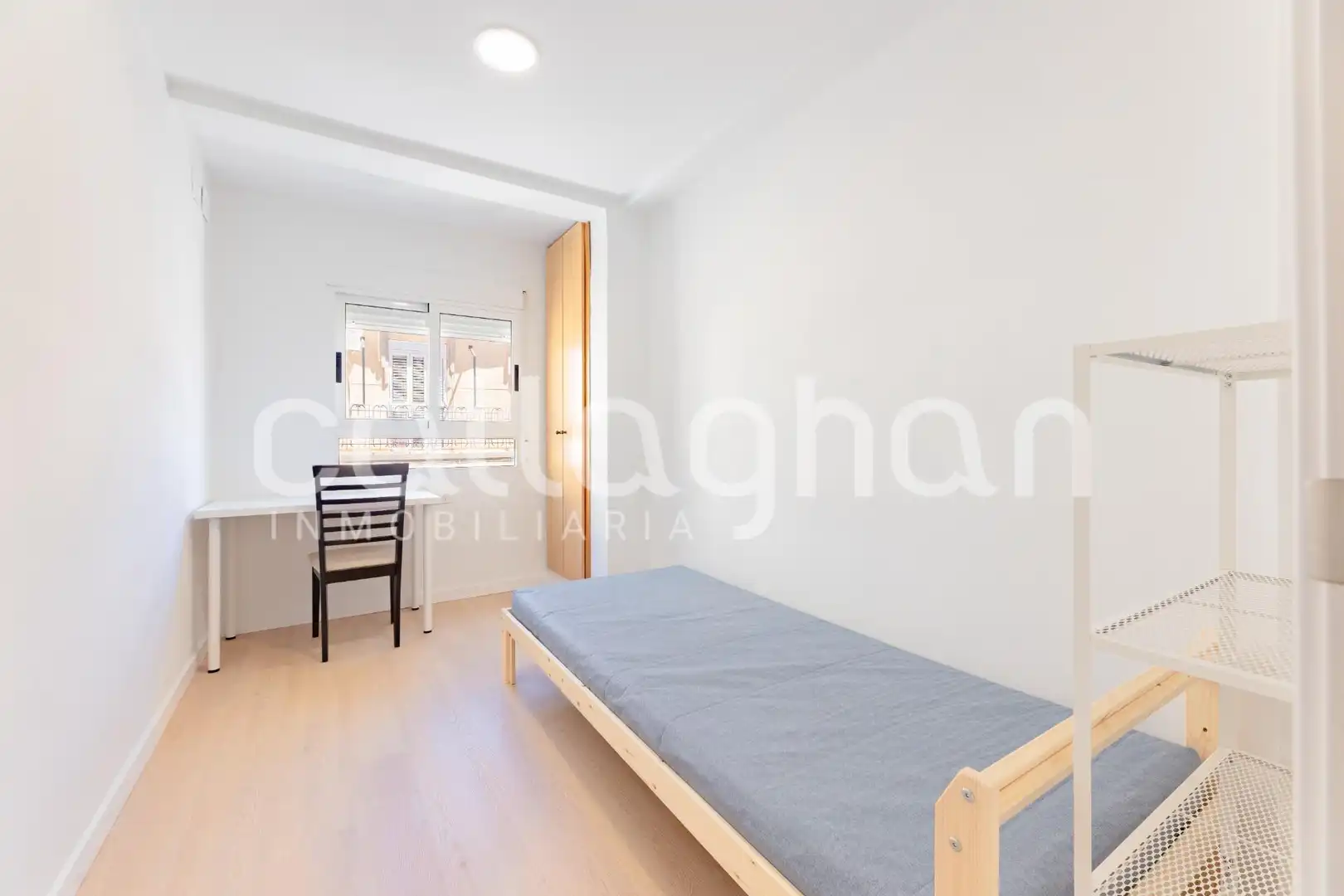 Flat for rent in Valencia  with Furnished