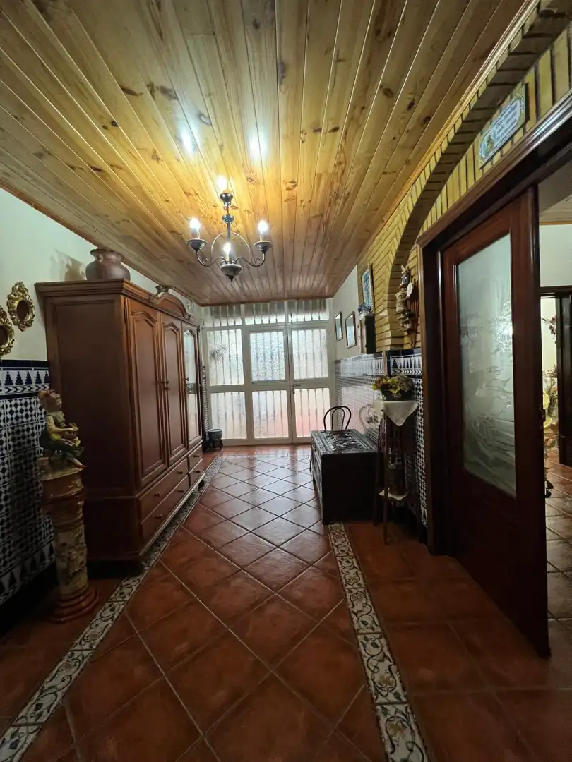 Casa adosada en venda en Palomares del Río amb Aire condicionat, Calefacció i Jardí privat