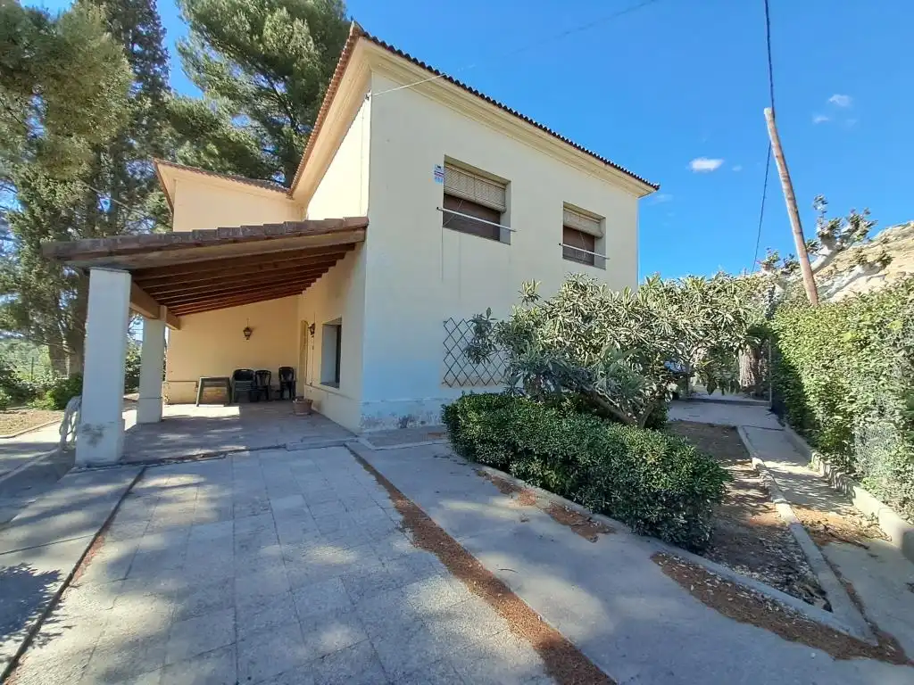 Vista exterior de Casa o chalet en venta en Alcañiz con Calefacción, Jardín privado y Amueblado