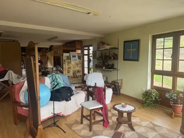 Wohnzimmer von Geschaftsraum zum Verkauf in Taramundi mit Heizung und Möbliert