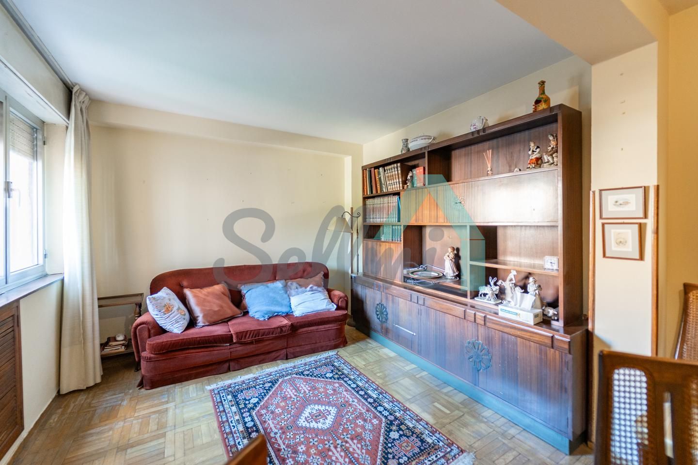 Sala d'estar de Pis en venda en Oviedo  amb Calefacció, Parquet i Terrassa