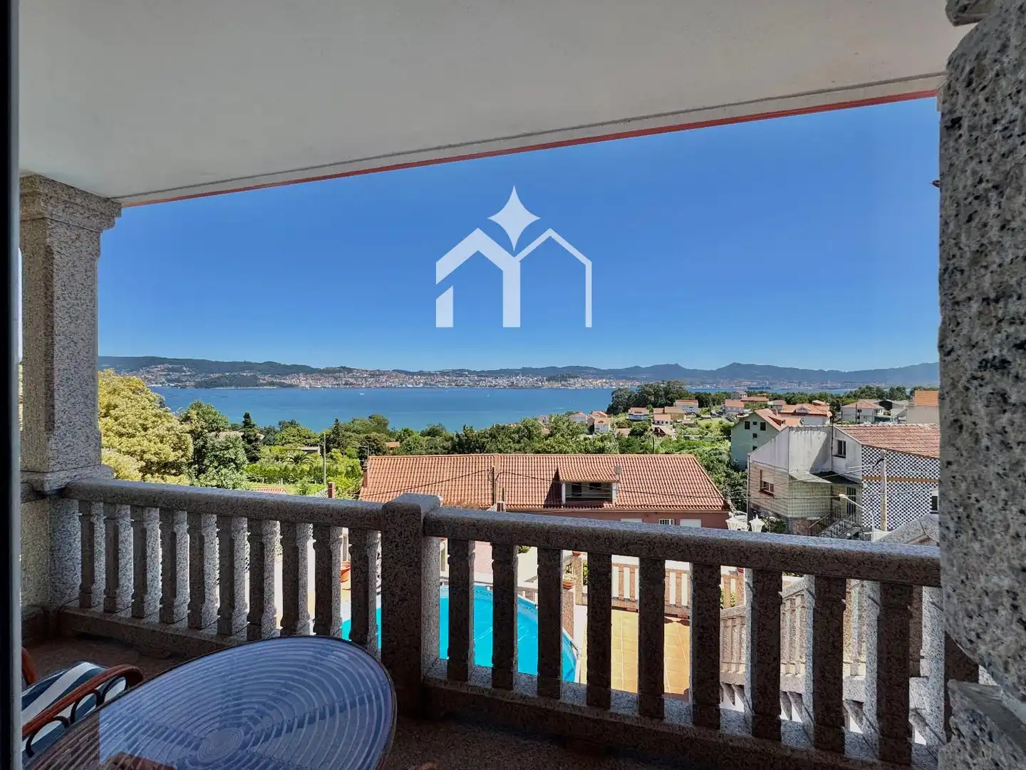 Balcony of Houses for sale in Moaña  with Heating, Parquet flooring and Terrace
