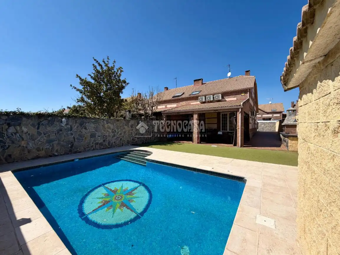 Detached homes for sale in Villanueva de la Torre