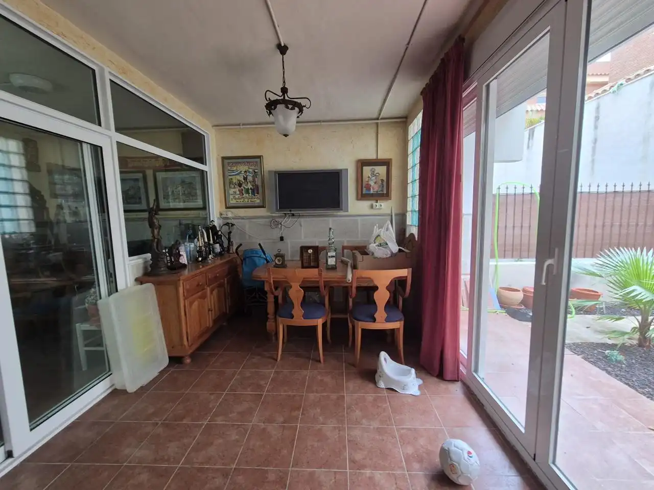 Menjador de Casa o xalet en venda en Alicante / Alacant amb Aire condicionat, Jardí privat i Terrassa