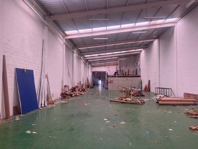 Nave industrial en Alquiler en Rúa José María Rivera Corral en Vioño