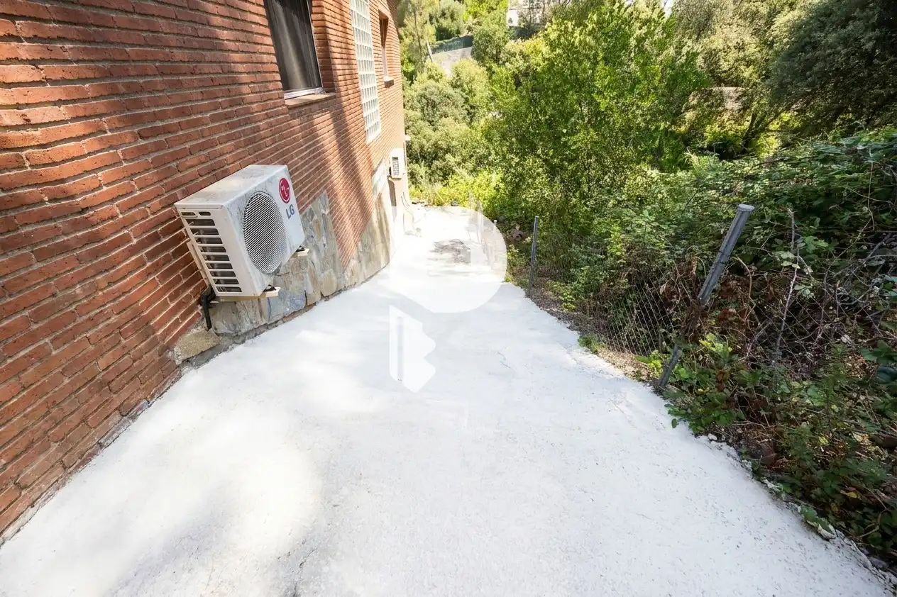 Terrassa de Casa o xalet en venda en Cervelló amb Aire condicionat, Jardí privat i Terrassa