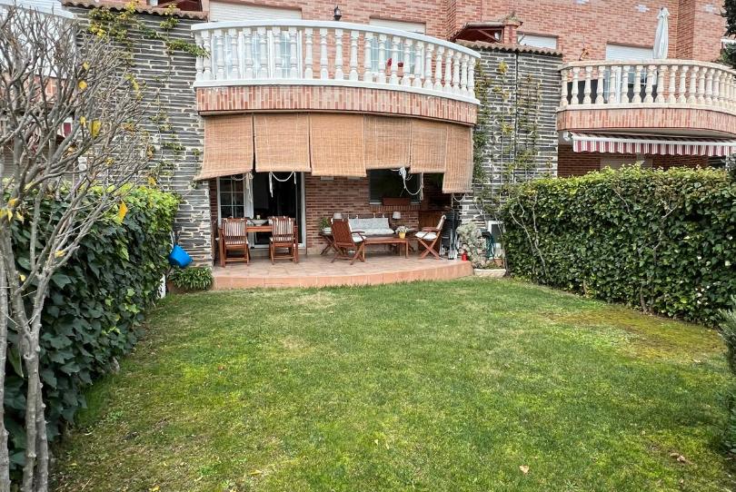 Foto 1 de Casa adosada en venda a Navarrete, La Rioja