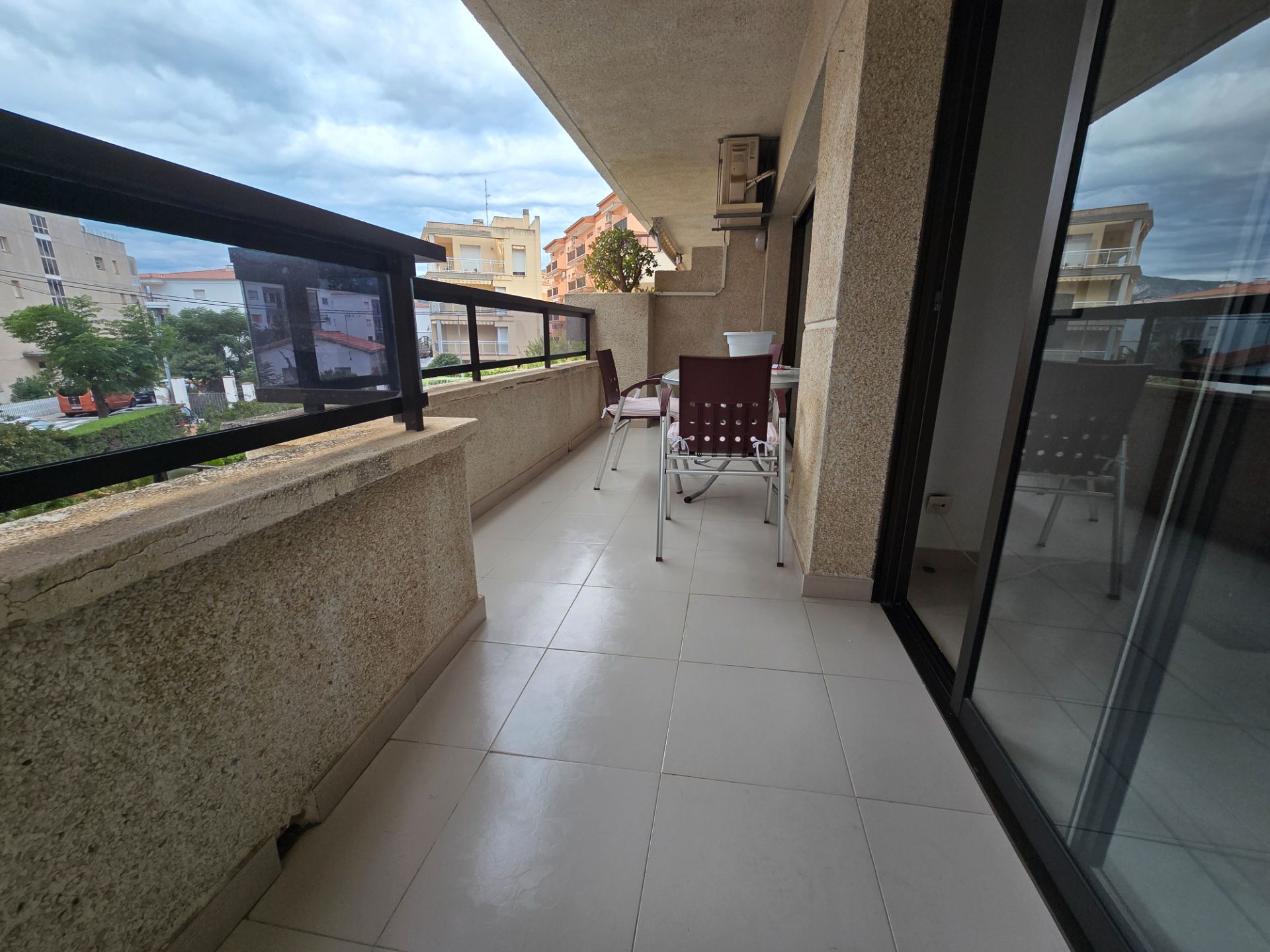 Terraza de Apartamento en venta en Vandellòs i l'Hospitalet de l'Infant con Aire acondicionado, Terraza y Amueblado