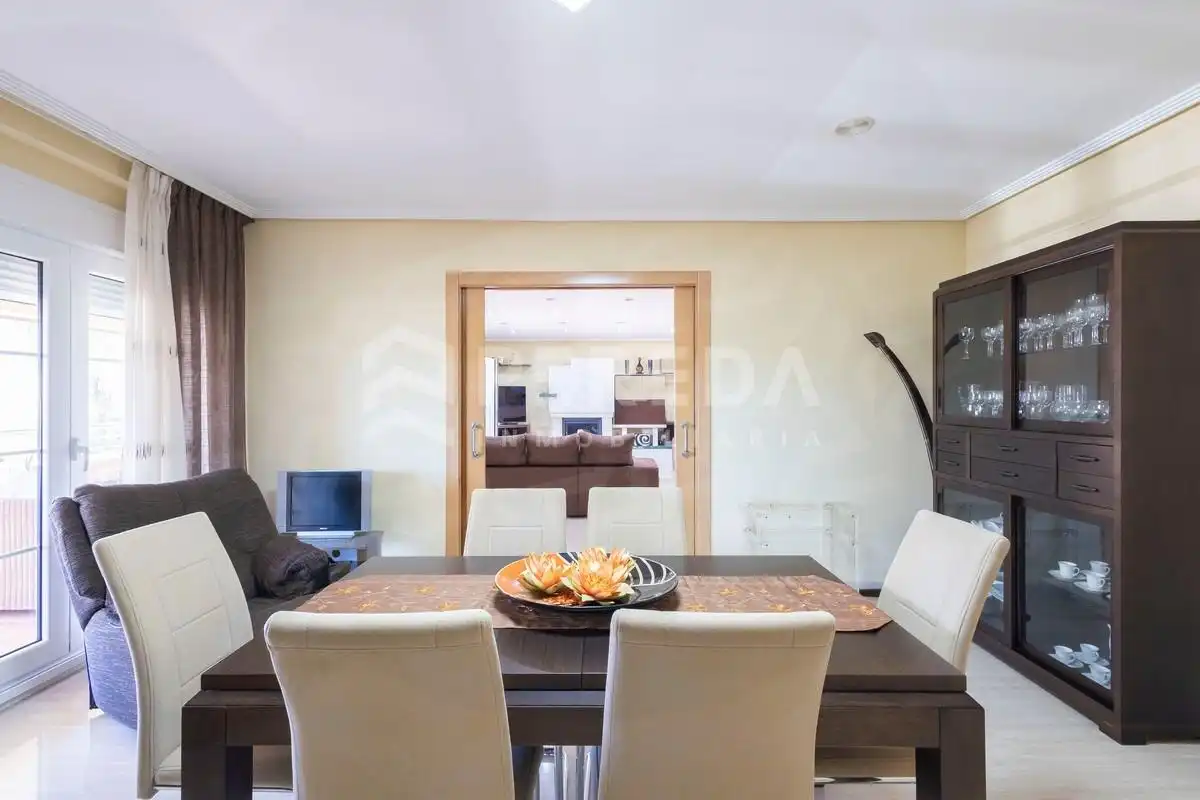 Comedor de Casa o chalet en venta en Roquetas de Mar con Aire acondicionado, Jardín privado y Piscina