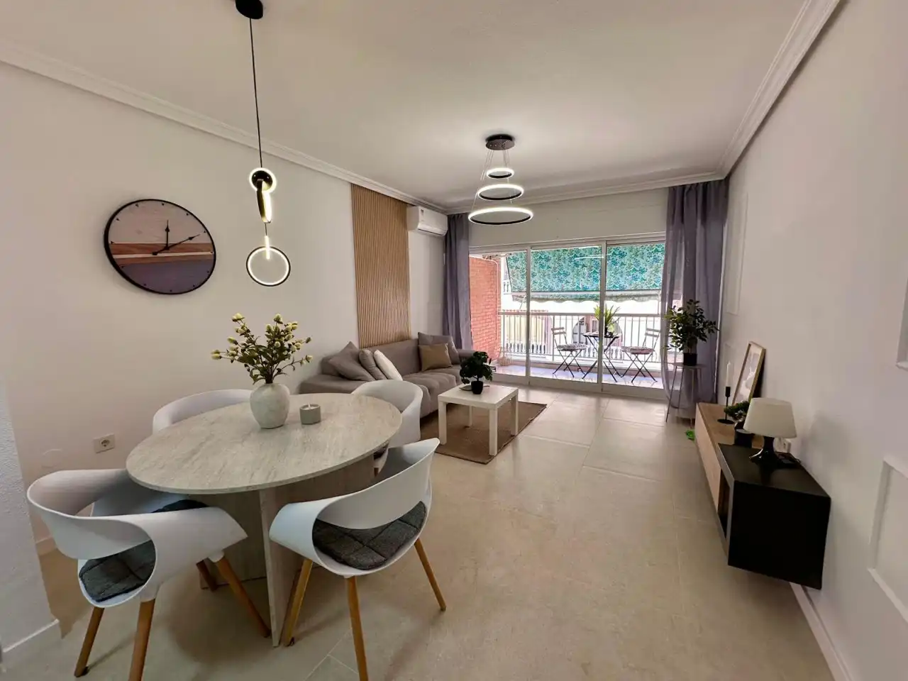 Sala de estar de Piso en venta en Torrevieja con Aire acondicionado, Calefacción y Terraza