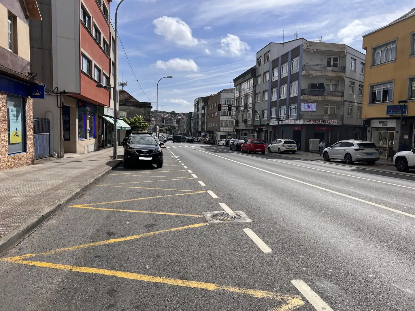 Local comercial en alquiler en Avenida Fisterra 20
