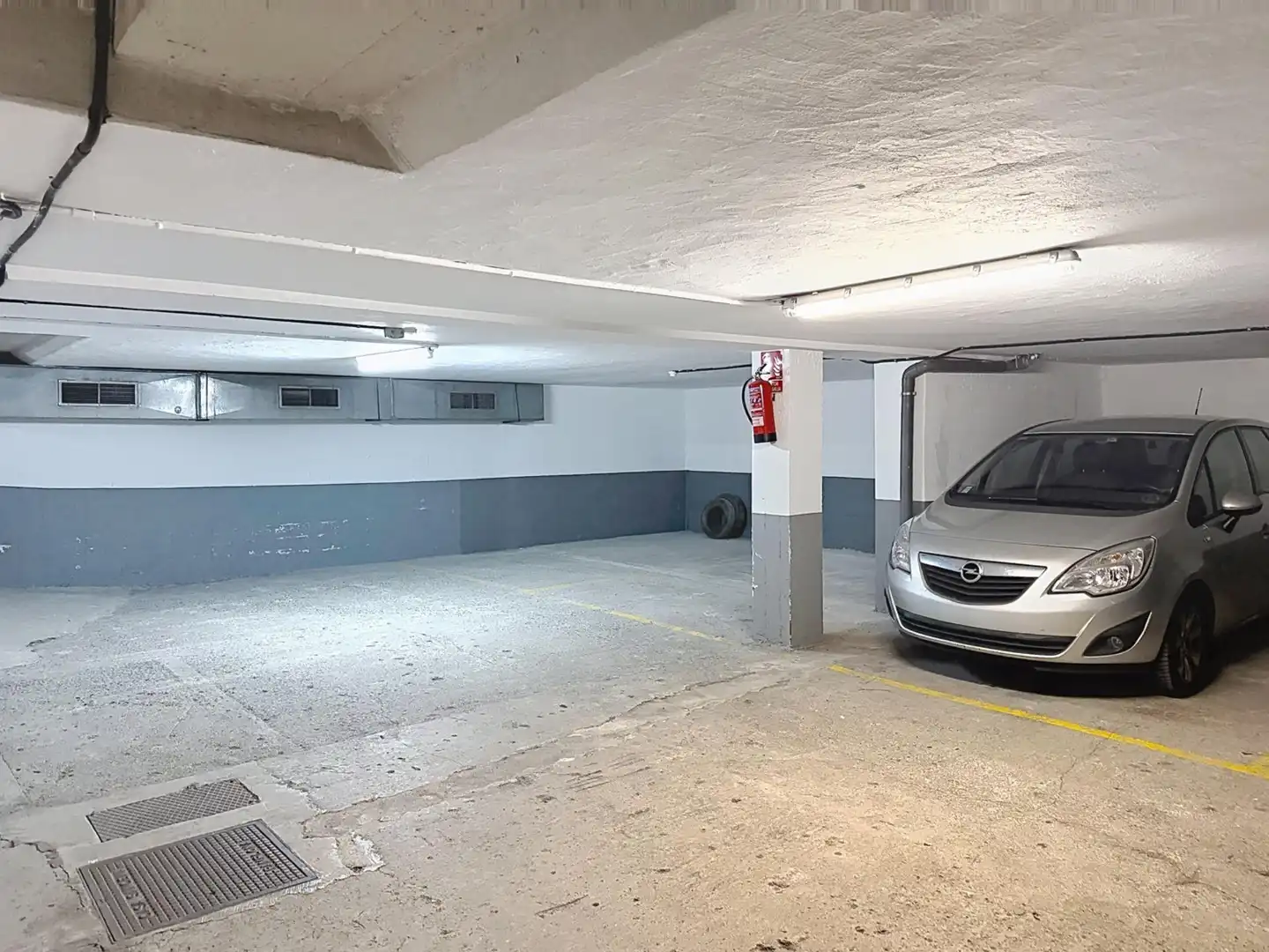 Aparcament de Dúplex en venda en Donostia - San Sebastián  amb Calefacció, Terrassa i Traster